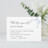 Bruiloft RSVP Kaarten | Dusty Blue Bow kalligrafie Kaartje (Staand voorkant)