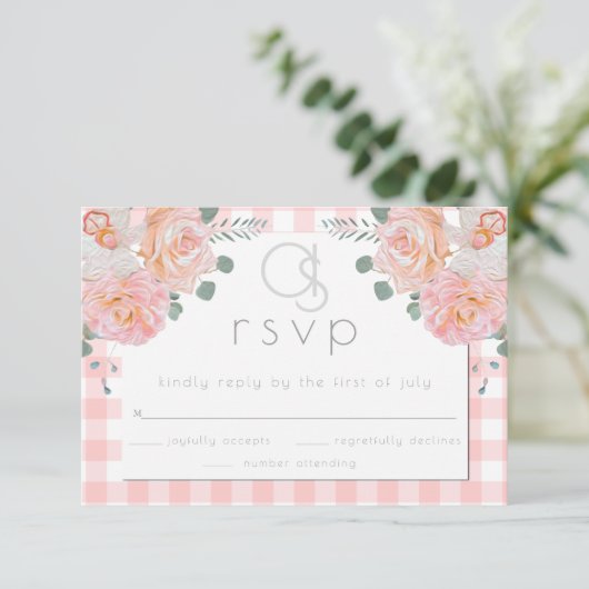Bruiloft RSVP |  Monogram Koraal Gingham Bloemen (Staand voorkant)