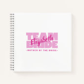 Bruiloft Team Moeder van de bruid Naam Retro Pink Notitieboek (Voorkant)