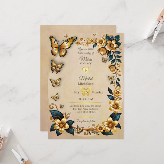 Bruiloft uitnodiging gouden vlinders (Voorkant / Achterkant in situ)