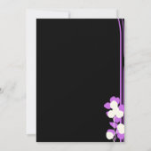 Bruiloft uitnodiging zwarte achtergrond paarse blo (Achterkant)