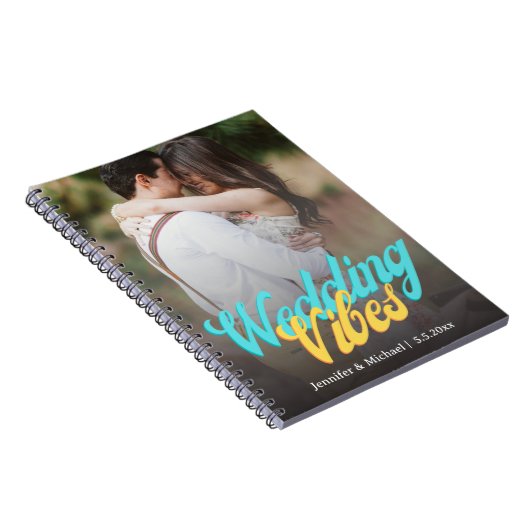 Bruiloft vibes retro script paar foto planner notitieboek (Rechterzijde)