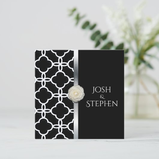 Bruiloft Zwart en Wit Quatrefoil Wit Rose Kaart (Staand voorkant)