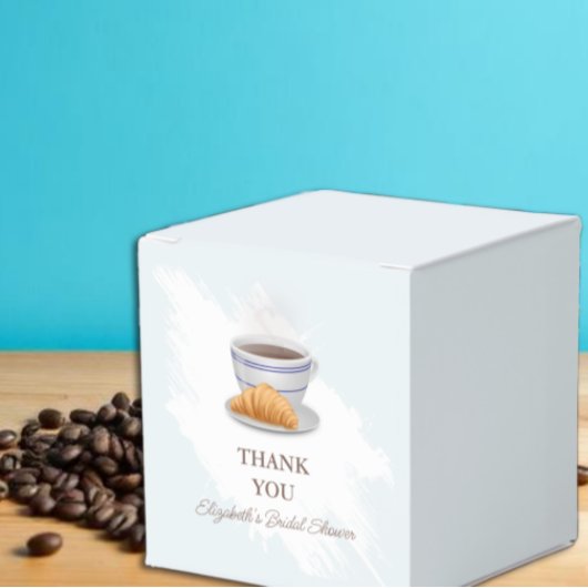 Bruiloftsborrel met koffie en croissants bedankdoosjes