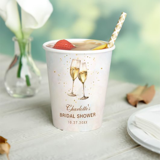 Bruiloftsbrunch met champagne en bubbels papieren bekers