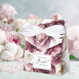 Bruiloftsfeest met een overvloed aan rustieke bloe bedankdoosjes