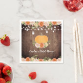 Bruiloftsfeest met herfstbloemen en een rustieke p servet (Insitu)