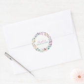 Bruiloftsfeest met veldboeket ronde sticker (Envelop)