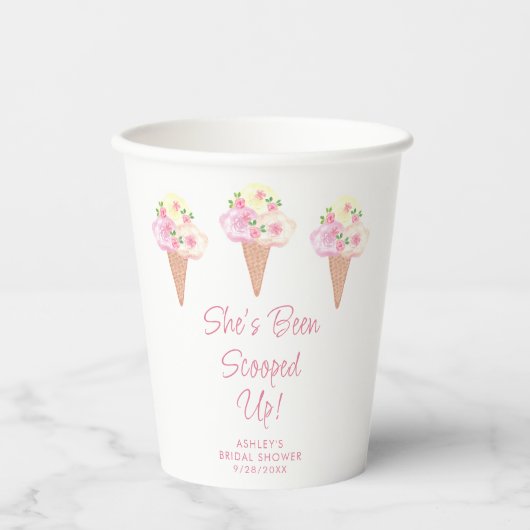 Bruiloftsfeest 'Ze is ingepikt' Papieren Bekers (Voorkant)