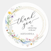 Bruiloftsfeestje met wilde bloemen ronde sticker (Voorkant)