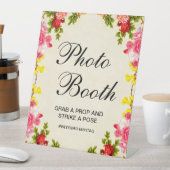 Bruiloftsfotocabine met levendige bloemen reclamebord met voetstuk (Insitu)