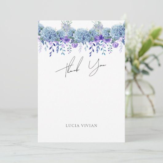Bruiloftsontvangst met paarse bloemmotief in de tu bedankkaart (Staand voorkant)