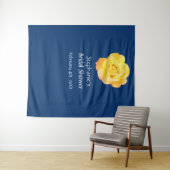 Bruiloftsshower Monogram Naam Gele Roos Marineblau Wandkleed (In Situ (horizontaal))