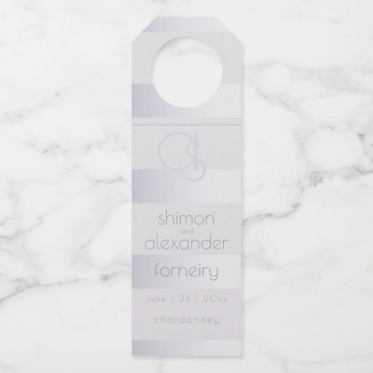 bruiloftswijn | Violet Silver Stripes Monogram Flessenhanger (Voorkant)