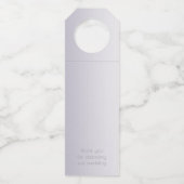 bruiloftswijn | Violet Silver Stripes Monogram Flessenhanger (Achterkant)
