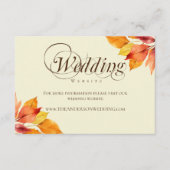 Bruiloftwebsite met kalligrafie en herfstbladeren informatiekaartje (Voorkant)