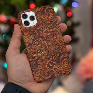 Bruin 3-D bewerkt lederen bloemenpatroon 2 monogra iPhone 15 Case