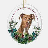 Bruin-Amerikaanse Pit Bull Dog Evergreen Wreath Keramisch Ornament (Links)