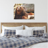 Bruin beer bij de dierentuin uitzicht canvas print (Insitu (Slaapkamer))