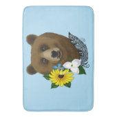 Bruin Beer Blauwe Bloemen Veer Badmat (Voorkant Verticaal)