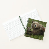Bruin Beer Cubs die met hun moeder rondlopen Notitieboek (Binnen)