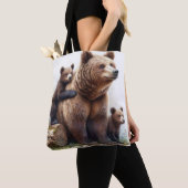 Bruin Beer met twee welpen Tote Bag (Dichtbij)