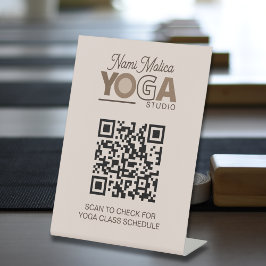 Bruin Beige Yoga Studio Klasse Schema QR Code Reclamebord Met Voetstuk