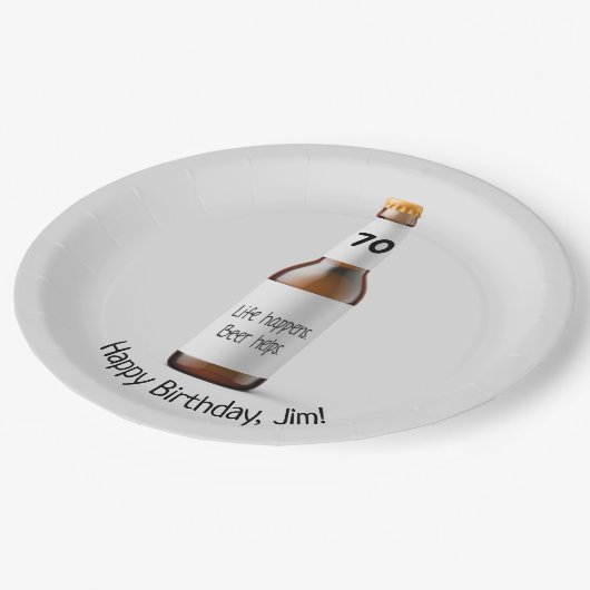 Bruin bierflesje voor 70e verjaardag papieren bordje (Gekanteld)