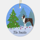Bruin Boston Terrier in het kerstbos Keramisch Ornament (Links)
