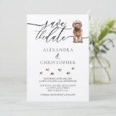 Bruin Cavapoo puppy Bruiloft Kalligrafie script Save The Date (Staand voorkant)
