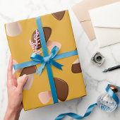 Bruin Champignonpatroon op Mosterdgeel Cadeaupapier