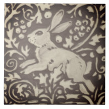 Bruin Cream Rabbit Floral Foliage Woodland Decor