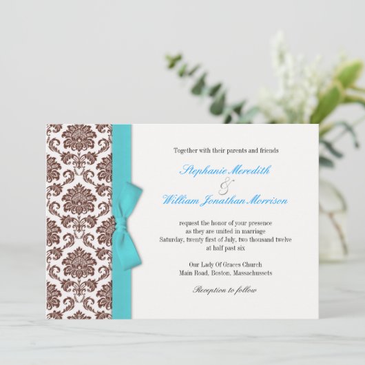 Bruin Damask Aqua Bow bruiloft uitnodiging (Staand voorkant)