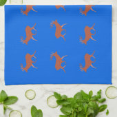 Bruin deer Walking Festive Pattern Blue Theedoek (Gevouwen)