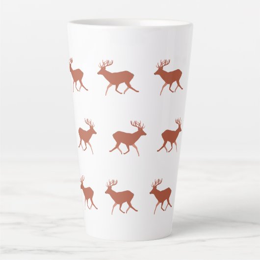 Bruin deer Walking Festive Pattern Latte Mok (Voorkant)