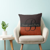 Bruin en Brick Rood Elegant Monogram Bruiloft Kussen (Stoel)