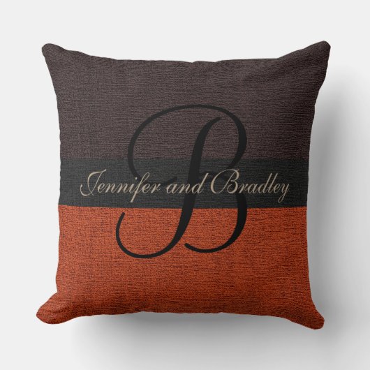 Bruin en Brick Rood Elegant Monogram Bruiloft Kussen (Voorkant)