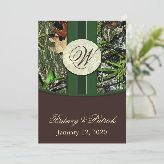 Bruin- en jager-groene Camo Wedding-uitnodigingen Kaart (Staand voorkant)