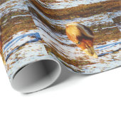 Bruin en roomminiatuur paard in de sneeuw. cadeaupapier (Rol Hoek)