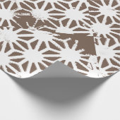 Bruin en wit geometrisch patroon cadeaupapier (Hoek)