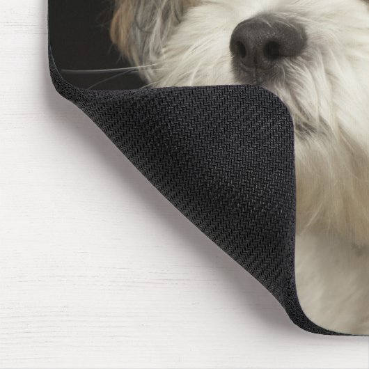 Bruin en wit sjiitisch Tzu met gesloten ogen Muismat (Hoek)