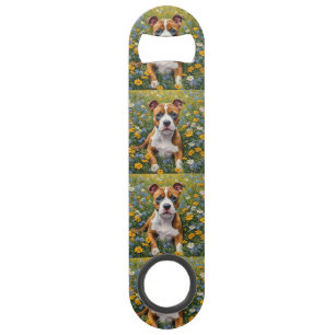 Bruin en wit Staffordshire Bull Terrier Puppy, Speed Flessenopener