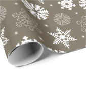 Bruin- en witachtige sneeuwvlokken cadeaupapier (Rol Hoek)
