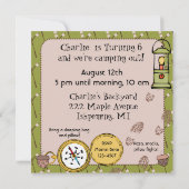 Bruin Hair Boy Camping Birthday Invitations Kaart (Achterkant)