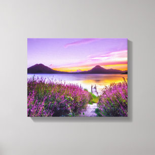 Bruin houten dok tussen lavendel bloemenveld canvas afdruk