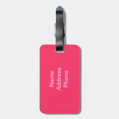 bruin in roze bagagelabel (Achterkant verticaal)