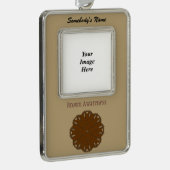 Bruin-koolstof Tmpl (V-O) door Kenneth Yoncich Verzilverd Omlijst Ornament (Rechts)