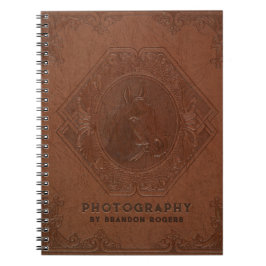 Bruin leder met ingegraven paardenkop notitieboek