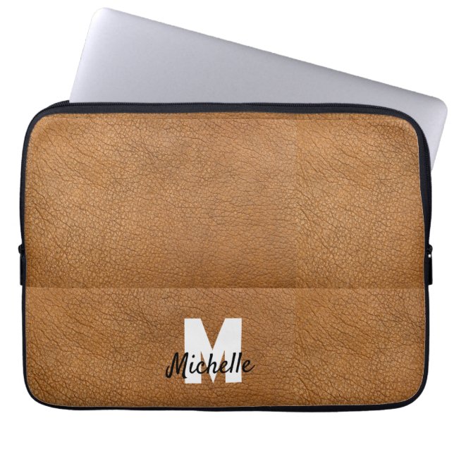 Bruin leer gepersonaliseerde naam monogram laptop sleeve (Voorkant)