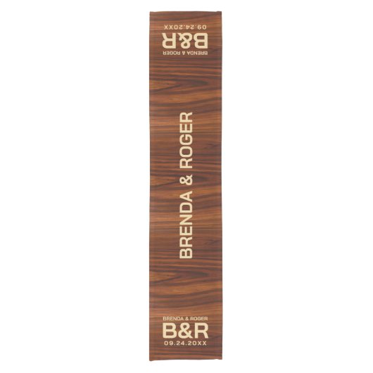 Bruin Mahogany Hout bruiloft Monogram Korte Tafelloper (Voorkant)